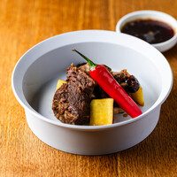 カルビチム（骨付き牛カルビの甘辛煮）