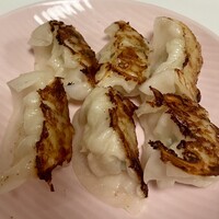 水たき料亭 博多華味鳥 ヒルトンプラザウエスト店 - 華味鳥 水餃子（1個 18g）