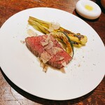 ダ マッサ - 熊本　あか牛　モモ肉ロースト　ヤングコーン