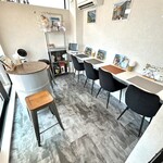 コンテナカフェ - 内観
