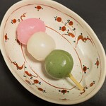 さかくら総本家 - 三色団子
