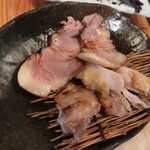 恵風和暢　あっと - ・自家製チャーシューと鶏の一夜干し