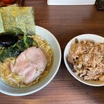 831家 - 醤油ラーメンチャーシュー丼セット