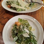 T.Y.HARBOR - シーザーサラダのハーフ。取り分け後でもまだある。