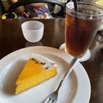 THE THREE LITTLE PIGS - 