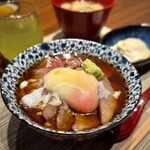 由布院 その田 - このタレor出汁⁈初めて見るこの感じ‼︎これが本当に美味しい！そしてお肉のボリュームも結構あります！