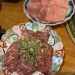 肉の頂 - 
