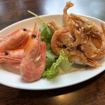 海老専門店 シュリンプガーデン - レッドシュリンプの小皿
                                船上茹で上げレッドシュリンプ
                                レッドシュリンプのフリット