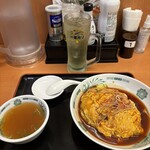 日高屋 - 料理写真:俯瞰。赤い…