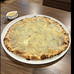 石窯ピザ ステッラ - ゴルゴンゾーラゾーラピザ　クリスピー生地に変更　byまみこまみこ