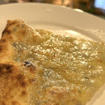 石窯ピザ ステッラ - 蜂蜜の甘さがプラスしたゴルゴンゾーラピザ　　byまみこまみこ