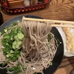 山商蕎麦店 - 大盛りは、食べても食べても減りまへん