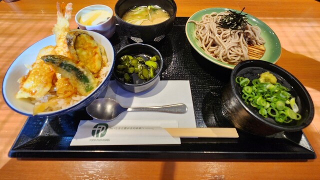 Osakana Kazoku Sasebo Gobangai Ten photo 2