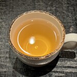 蒼菓 - 『ティーペアリング②』
      
      ・八八金萱（ホット）
      
      金萱という品種を、烏龍茶に製茶したもの。
      95℃のやや低温で、”8時間焙煎→休ませる”工程を11回反復したもの。