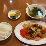 海鮮広東料理　中華料理　昌園 - 平日限定定食 酢豚定食 税込900円（R7.5時点）