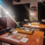 サムギョプサル×鍋×韓国料理 OKOGE - 落ち着きがある店内。居心地が良い