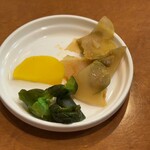海鮮広東料理　中華料理　昌園 - 酢豚定食の漬物