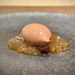 蒼菓 - 『デセール⑥』
      
      ・白神山地の超軟水とカカオハスクティーとカカオの”アイス”
      ・フレッシュの沖縄カカオの果肉ととカカオハスクティーのジュレ