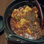 鮮度の極み 魚もつ - ★★麻婆豆腐 880円 美味しいけど CP 悪い！