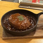 大衆ビストロ D×D - ꓷ✕D自慢のハンバーグ ガーリックデミグラスソース