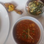 ロイヤルインドレストラン - 料理写真:日替り　ガーリックチキンカレー