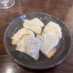 コバコバル - ゴルゴンゾーラムース（ハチミツ・バケット付き）490円