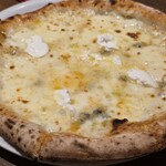 ピッツェリア イル トレコルデ - クアトロフォルマッジ（