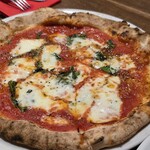 ピッツェリア イル トレコルデ - マルゲリータ＋燻製モッツァレラ