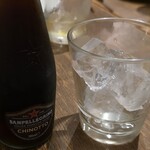 ピッツェリア イル トレコルデ - キノット（イタリア産炭酸 オレンジ＆ハーブ ジュース）