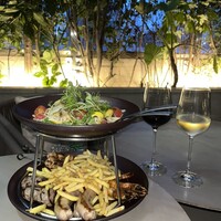 District Brasserie, Bar, Lounge - 