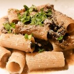 HINOKA - 阿蘇牧草あか牛とポルチーニ茸の赤ワインラグーソース