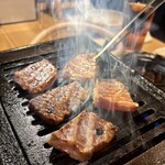 肉ホルモン処 萬 - 