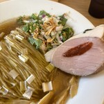 めん処 きよ洲 - フライドエシャロットが香ばしくて美味しい！玉ねぎが甘い！