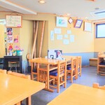 やぶ善 - 店内中央の席。