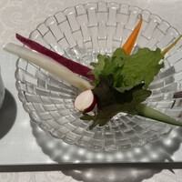 グリルうかい 丸の内店 - 夏野菜バーニャカウダ&ラタトゥイユパイ添え
