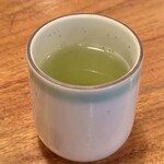 仲垣 - 温かいお茶まで出るホスピタリティ