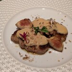 318089627 - フォアグラのソテー　豆乳担々ソースとイチジクと共に