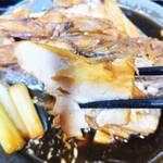 味処 まるたか - ぶりかま煮付け（アップ）