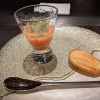 嘉門 - 前菜　パプリカのムースとマドレーヌ