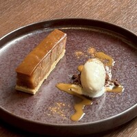 紅玉のタルトタタン バニラアイスクリームと一緒に