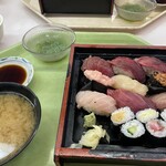 どんぶりや　ありがとう食堂 - 