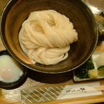 うどん屋 きすけ - 生醤油うどん＋温泉玉子