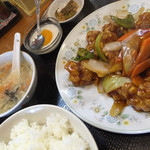 萬珍閣 - 黒酢鶏定食 840円