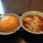 錦華楼 - Ａセット
ラーメンと天津飯