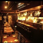 とさか - お店の公式画像から  店内は暗めで落ち着きます