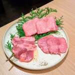 赤身肉じゃんか中目店 - 