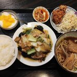 華餃子 - 八宝菜定食（ラーメン変更）