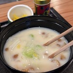 和牛専門 牛めし 前田優 - 