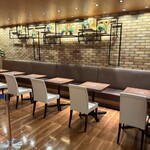 BOTANI：CURRY 梅田店 - ボタニカレー用テーブル