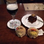 シティーライト - 琥珀の女王（左）ノアケーキ（右）すみっことんかつ　えびふらいのしっぽ